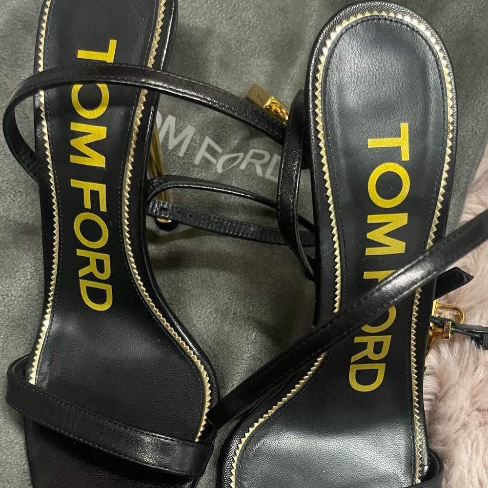 Tom Ford Sandals in black!